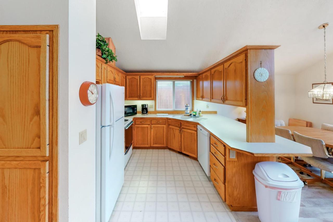 Captain Bill'S Beachhouse Lincoln City Bagian luar foto